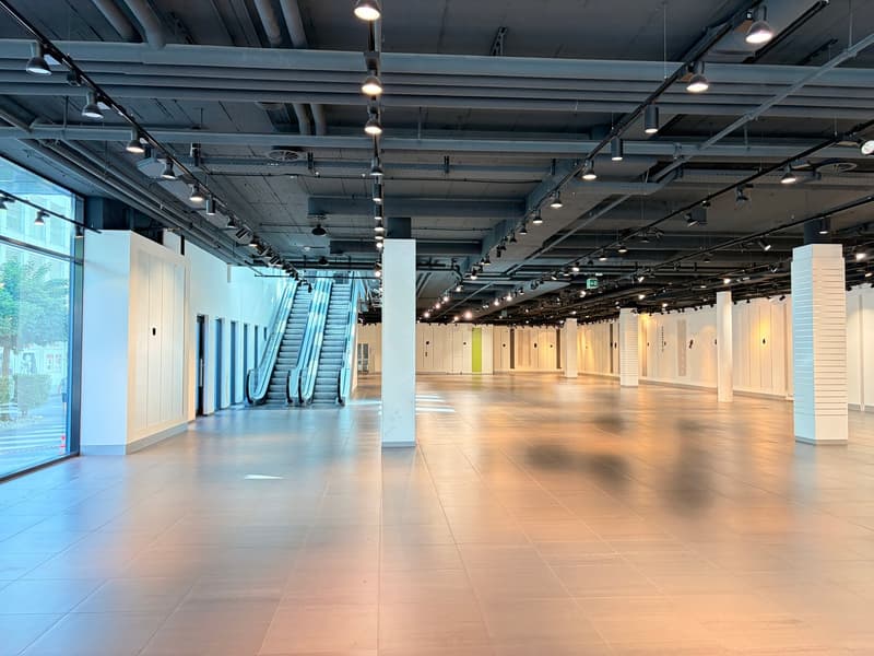 Top sales area in prime location – Bahnhofstrasse Buchs SG (approx. 1'264 m²) (9)