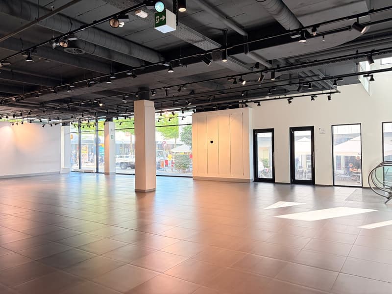 Top sales area in prime location – Bahnhofstrasse Buchs SG (approx. 1'264 m²) (11)