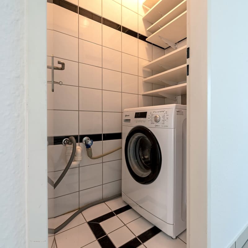 Appartement moderne 3.5 pièces avec balcon à Arlesheim (9)