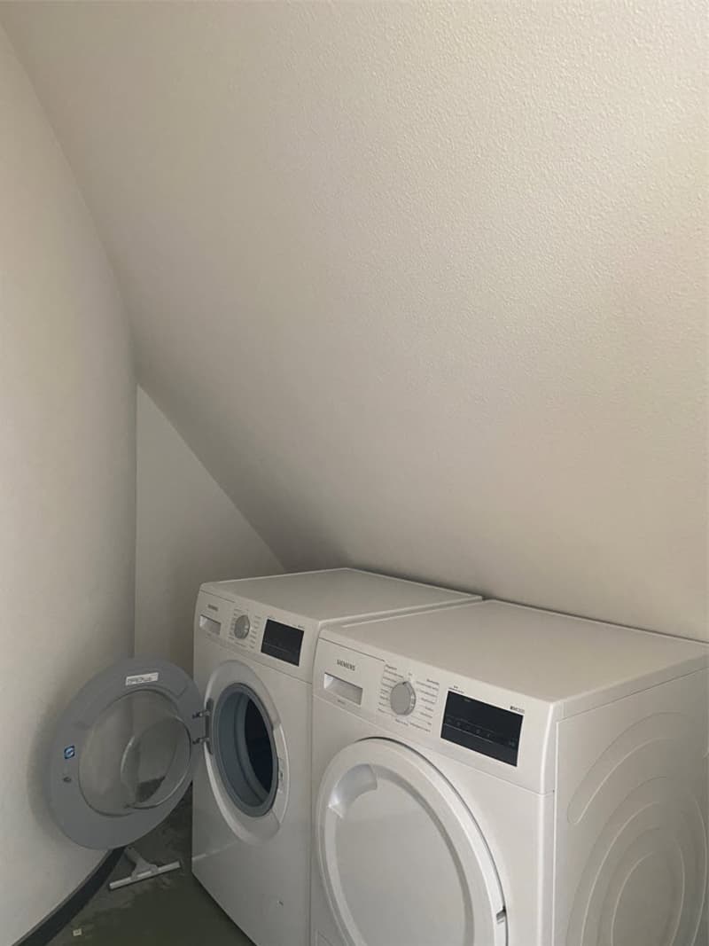 Ampio appartamento di 4.5 locali con balcone a Riehen (13)