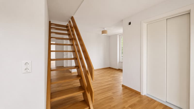 Spacious 8-room single-family house with annex and garage in a quiet location in Gümligen (9)