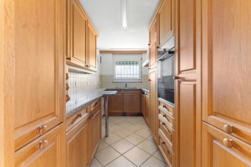 Charmante 3.5-Zimmer-Terrassenwohnung mit traumhaftem Seepanorama in Oberhofen am Thunersee (6)