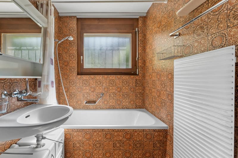 Charmante 3.5-Zimmer-Terrassenwohnung mit traumhaftem Seepanorama in Oberhofen am Thunersee (8)
