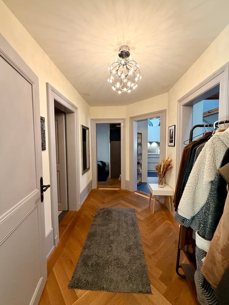 Charmante 2.5-Zimmer-Dachwohnung an ruhiger Lage in Bern (1)