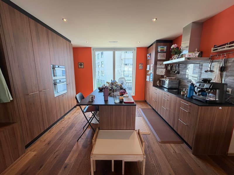 Moderne 4.5-Zimmerwohnung an zentraler Lage in Thun (1)