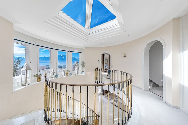 Magnificent detached villa with breathtaking views on the heights of Montreux (11)