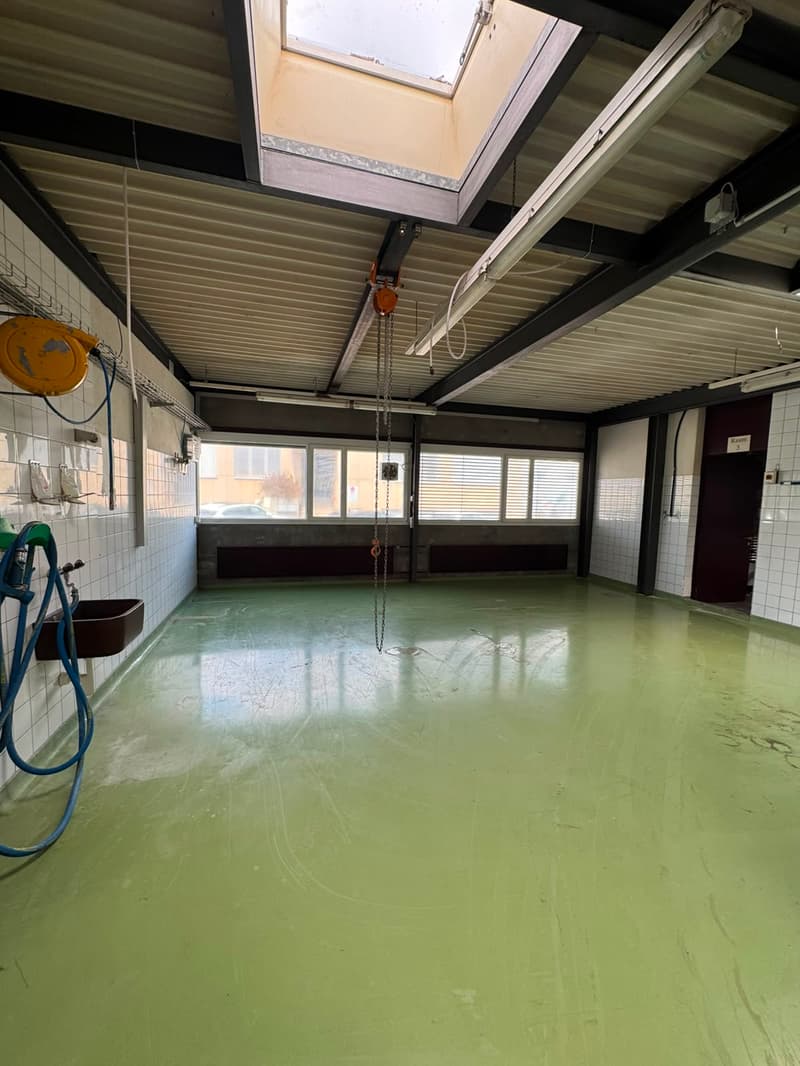 Spazi flessibili di ufficio e produzione in una posizione attraente a Gossau ZH (4)