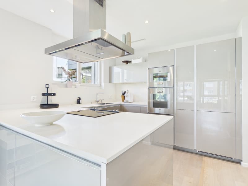 Bright 4.5-Room Minergie Apartment with Winter Garden and Balcony (4)