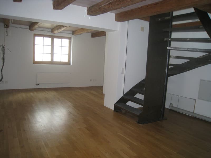 Casa angolare di 4,5 locali con 272 m² di studio/ufficio a Eschlikon (12)