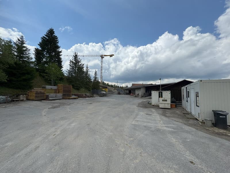 Bâtiments industriels facilement accessibles (4)