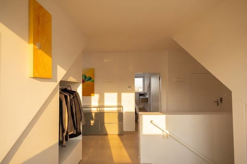 Exklusive 4.5-Zimmer-Dachwohnung: Luxuriöses Penthouse-Feeling über dem Nebelmeer (4)