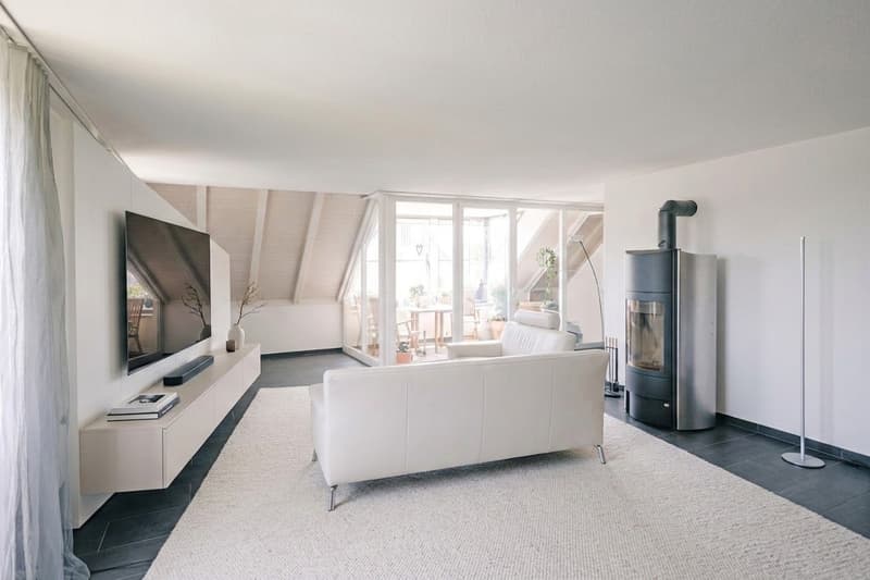Maisonette mansardée de 4,5 à 5,5 pièces inondée de lumière à Hettlingen (1)