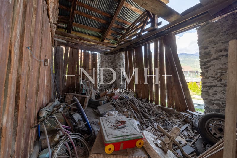 A rare opportunity in the heart of Chalais - plot of 606 m² (11)
