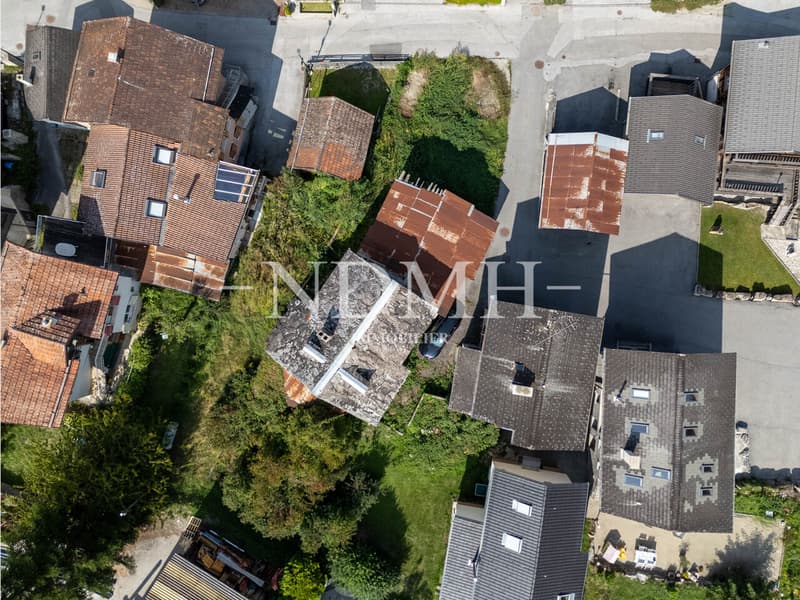 A rare opportunity in the heart of Chalais - plot of 606 m² (5)