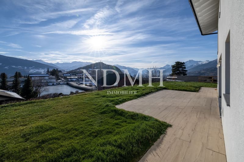 Prestige villa with absolutely unique panoramic views (10)