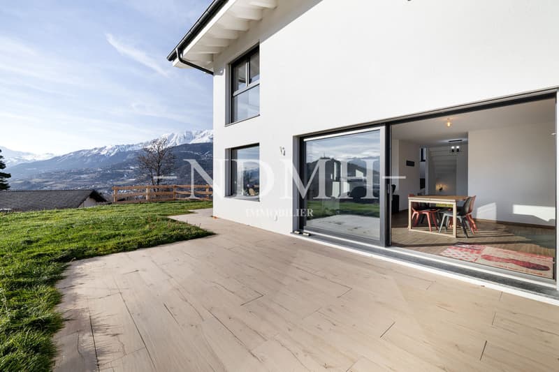 Prestige villa with absolutely unique panoramic views (11)