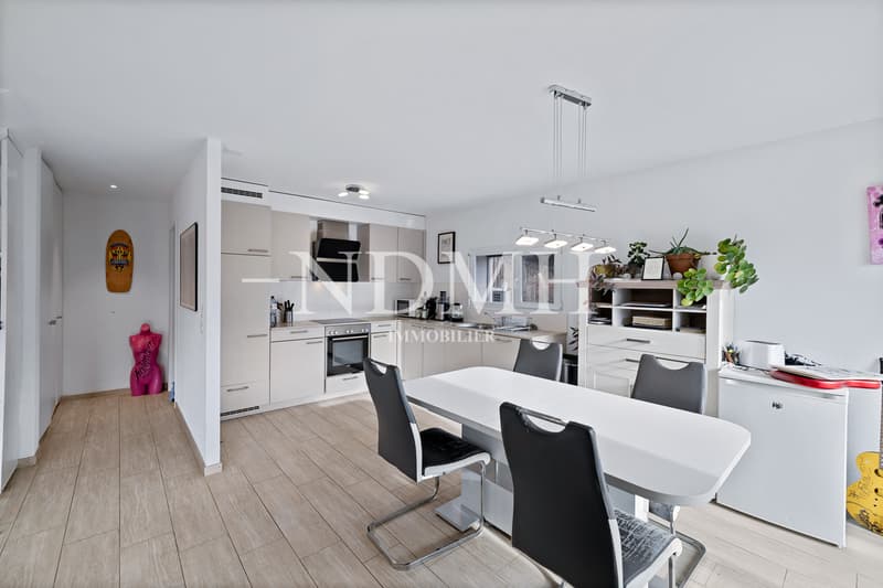 Spacious individual villa with large garden (4)