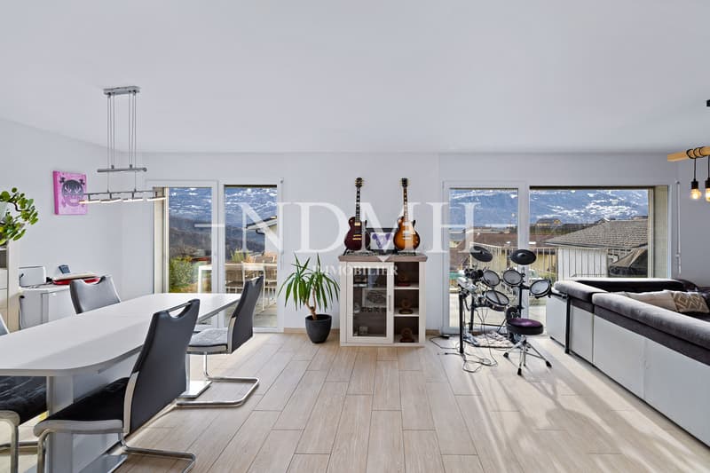 Spacious individual villa with large garden (2)