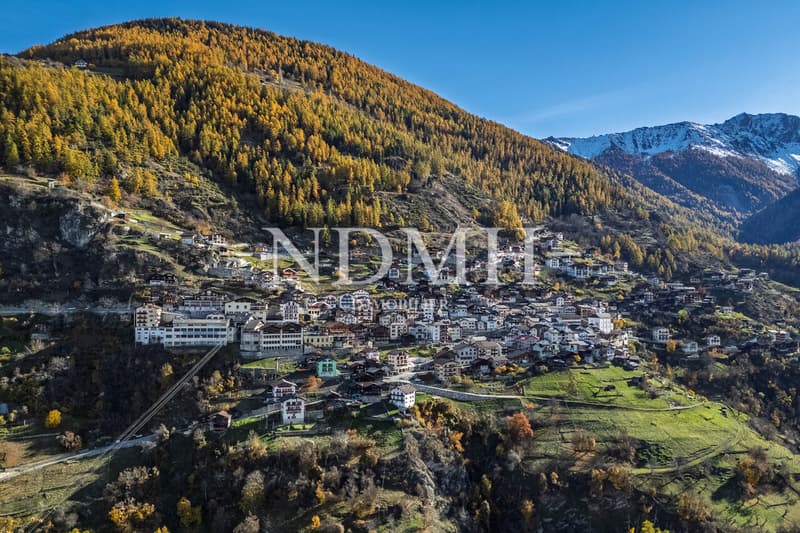 Splendid apartment with breathtaking view of the Rhône Valley (13)