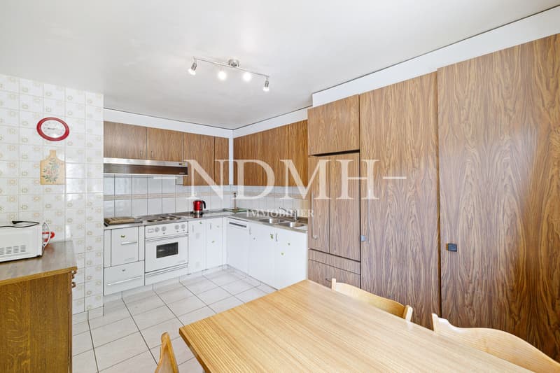 Splendid apartment with breathtaking view of the Rhône Valley (4)