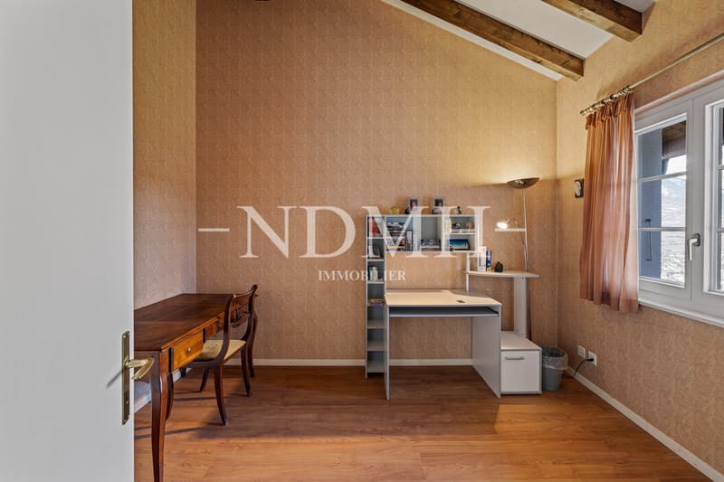 Beautiful family villa with panoramic view (11)