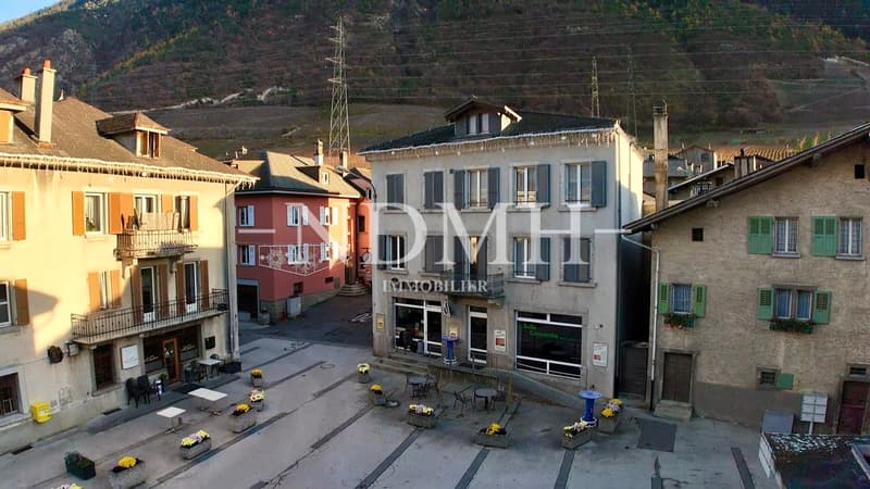 Immeuble mixte à vendre au centre du village (4)