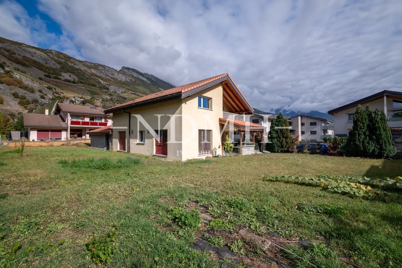 Spacieuse villa familiale avec beau potentiel d'agrandissement (10)