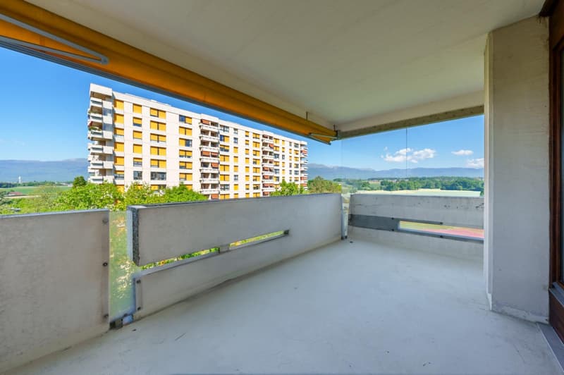 Spacieux appartement de 6 pièces avec une vue panoramique sur le Jura (3)