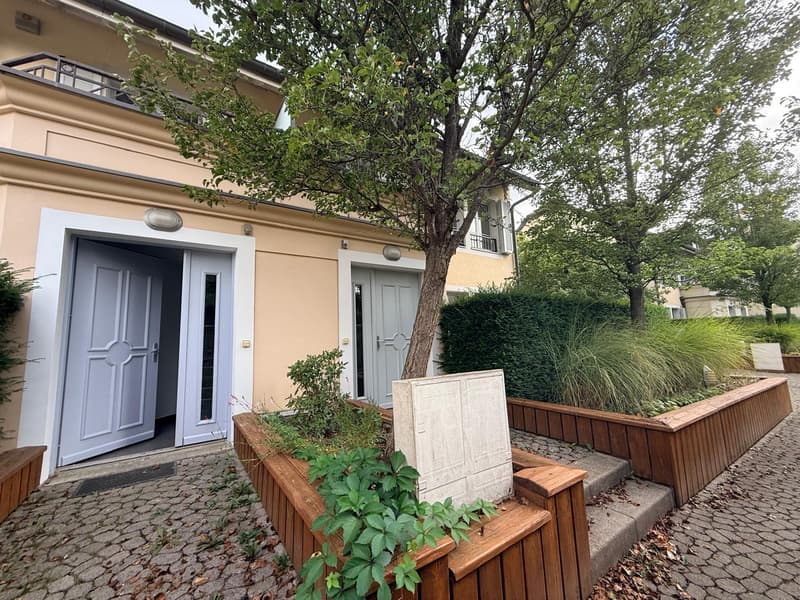 Triplex en Attique de Prestige aux Portes de Genève ? Centre de Ferney-Voltaire (1)