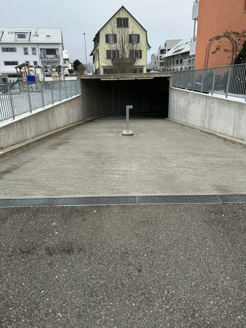 POSTI AUTO A WÜRENLOS IN AFFITTO (4)