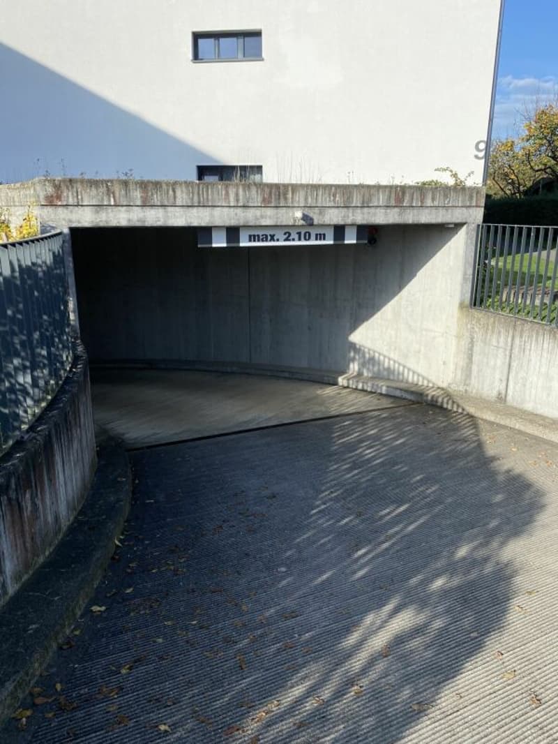 POSTI AUTO IN MUHEN AG IN AFFITTO (2)