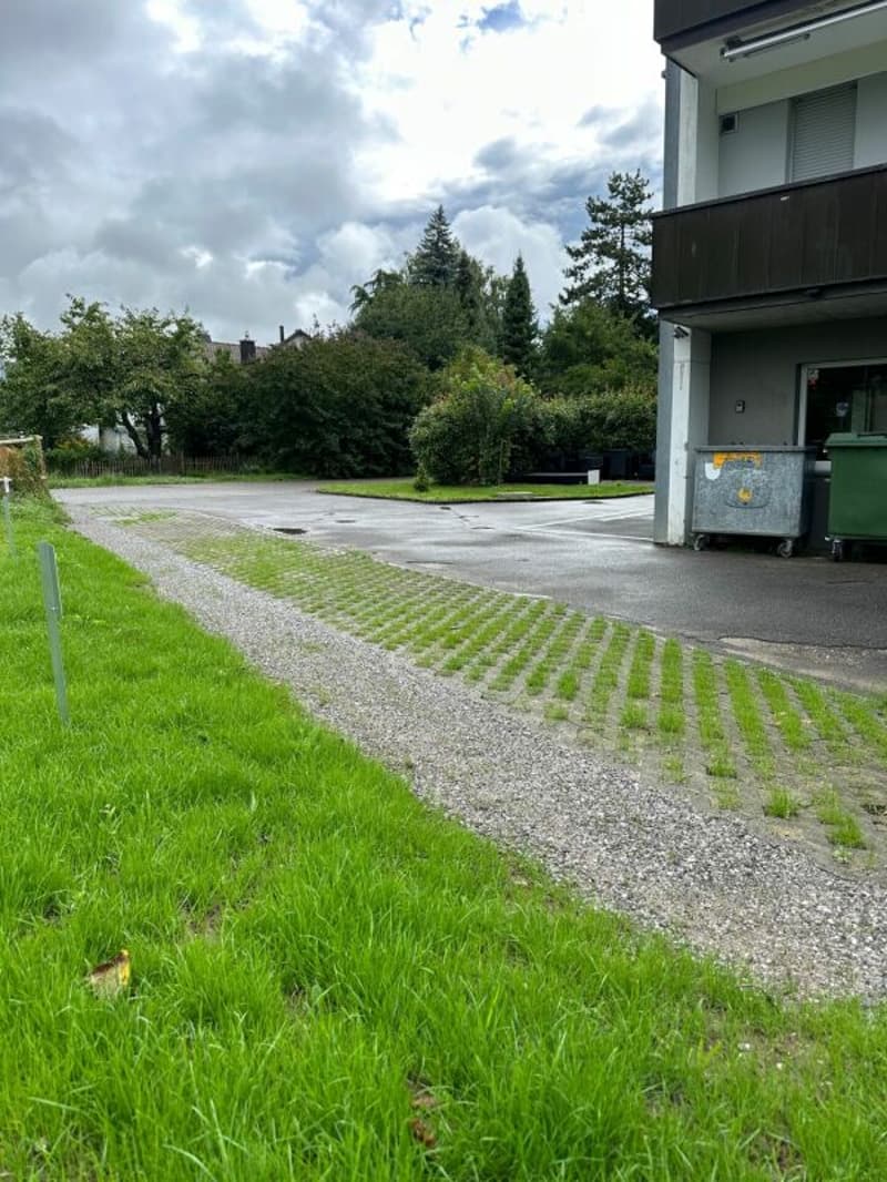Parcheggi esterni a Grenchen in affitto (5)