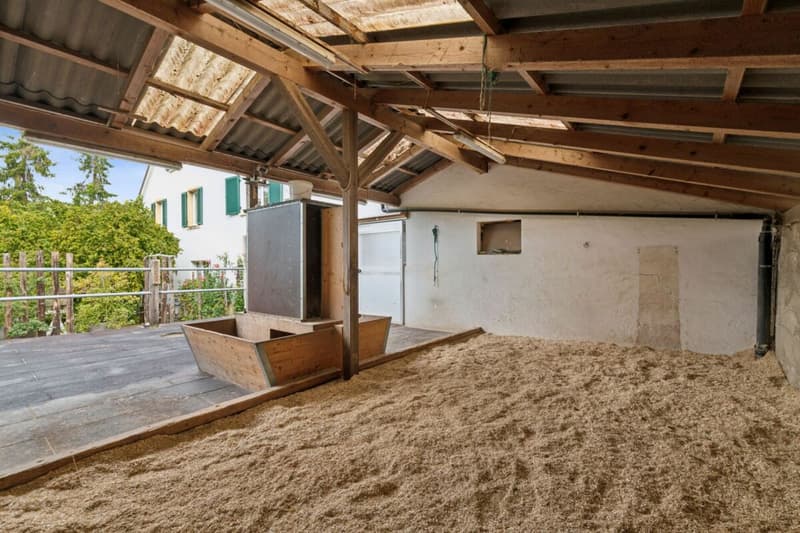 Casa colonica ristrutturata con potenziale di sviluppo (14)