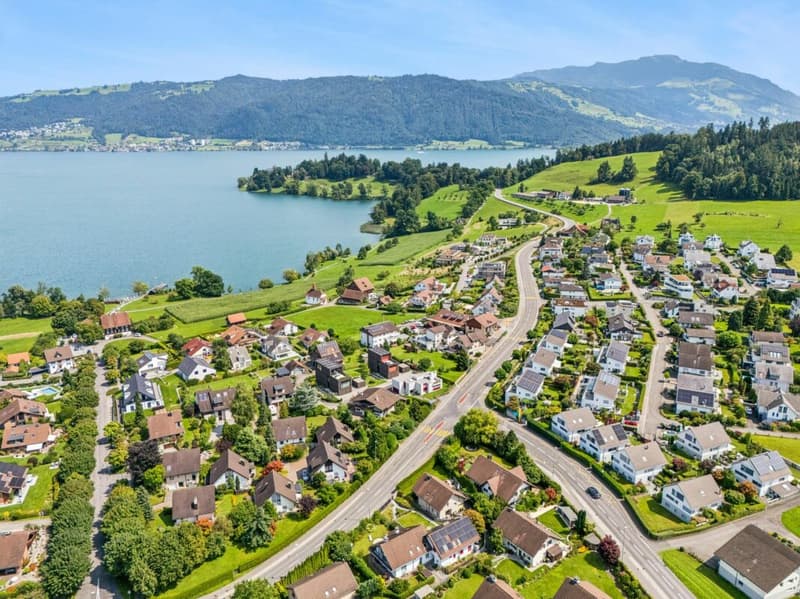 Move in with your family immediately in Buonas! (12)