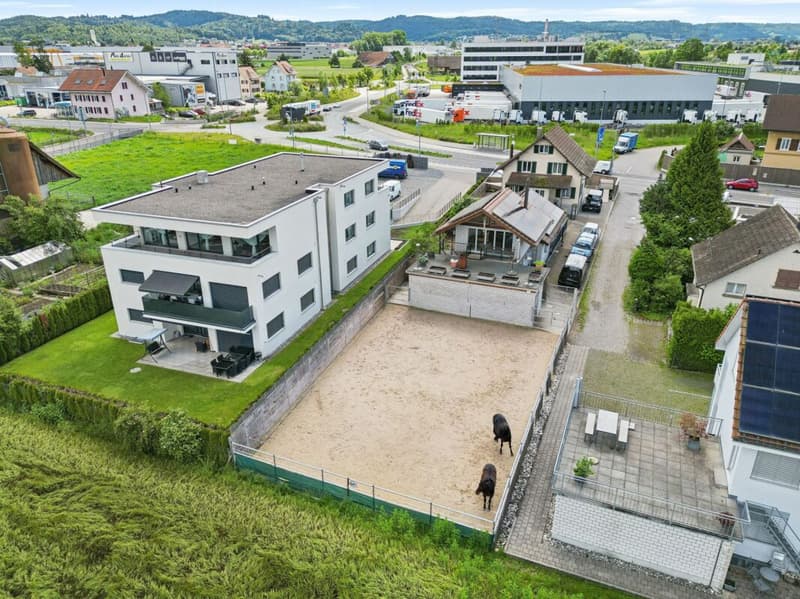 REITSports, residential and commercial property with diverse usage possibilities (10)