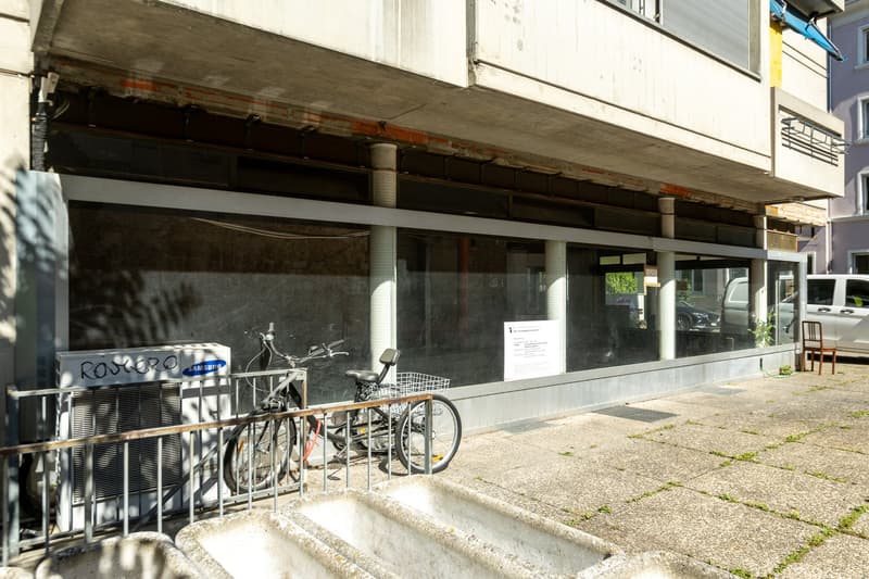 Unità commerciale luminosa in posizione ottimale a St. Johann (20)