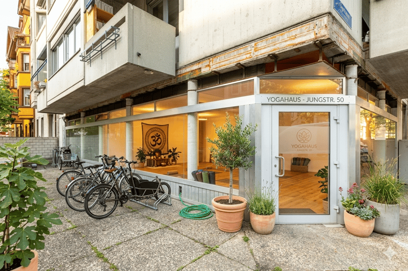 Unità commerciale luminosa in posizione ottimale a St. Johann (4)