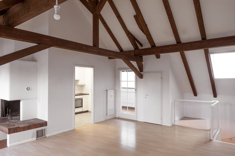 Charmante 3-Zimmer-Dachwohnung in Binningen (3)