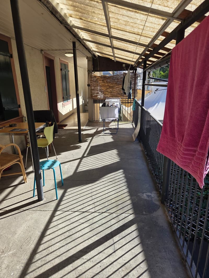 Gemütliches Studio mit Balkon an der Hauptstrasse in Binningen (9)