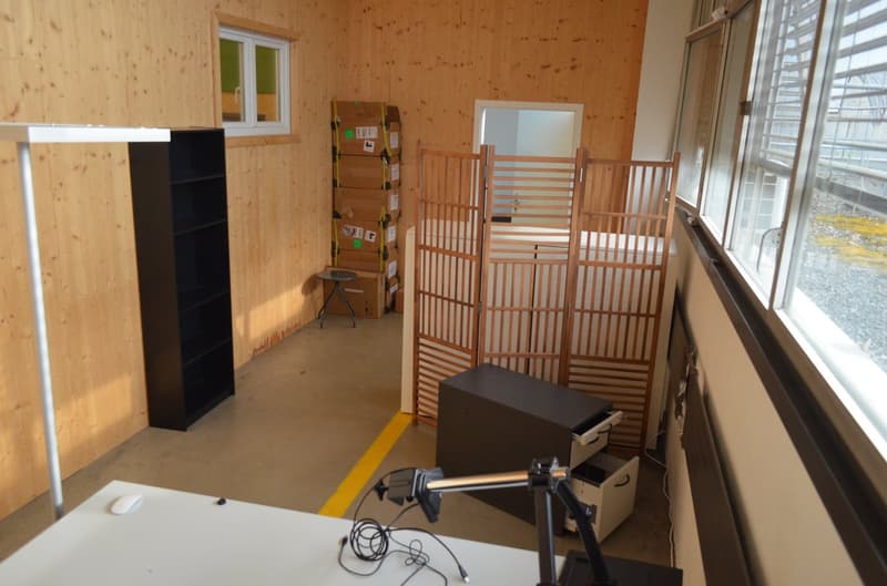 Affordable office in a creative factory hall (3)