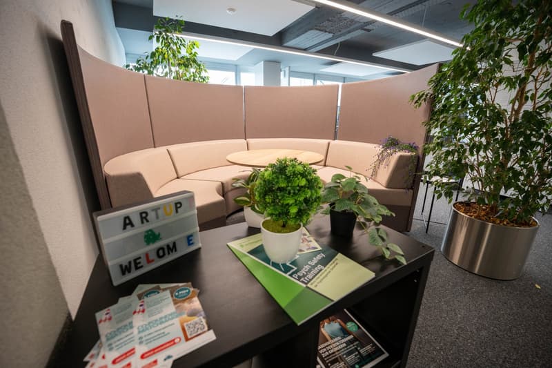 Bureau de coworking au 25e étage : à seulement 2 minutes de la gare - divers modèles d'abonnement (14)