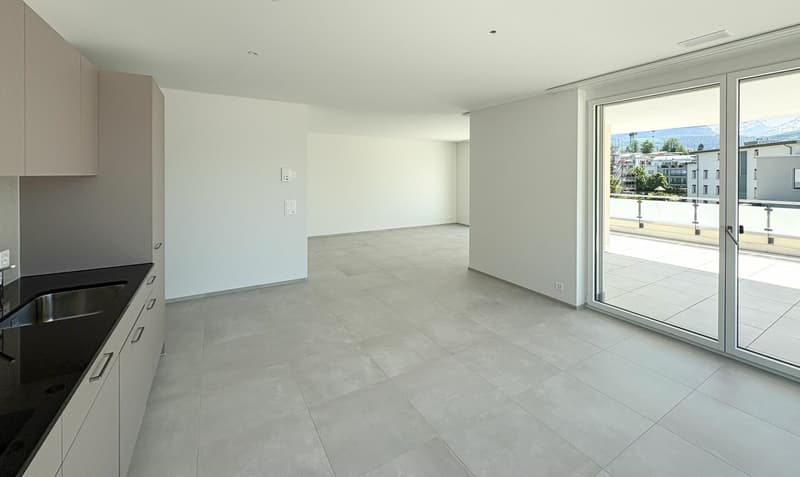 Primo affitto: appartamento mansardato di 3,5 locali con vista lago e montagna (3)