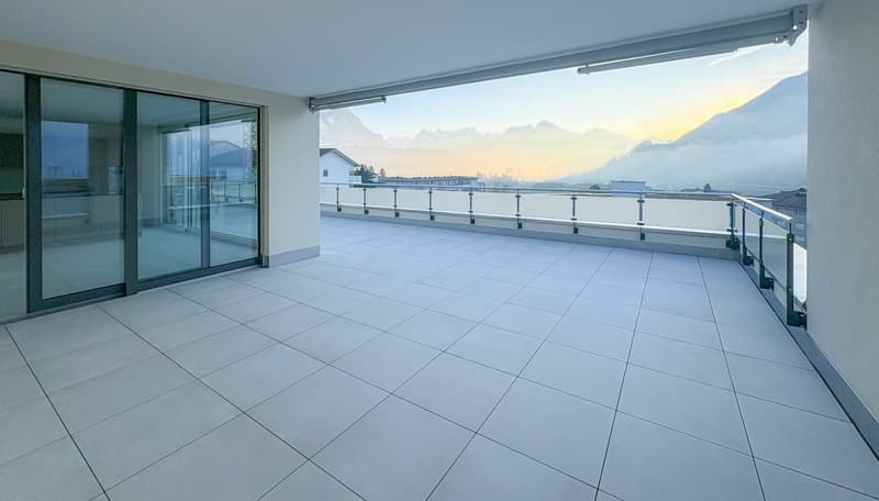 Erstvermietung: 2.5-Zimmer-Attikawohnung mit Bergblick (4)