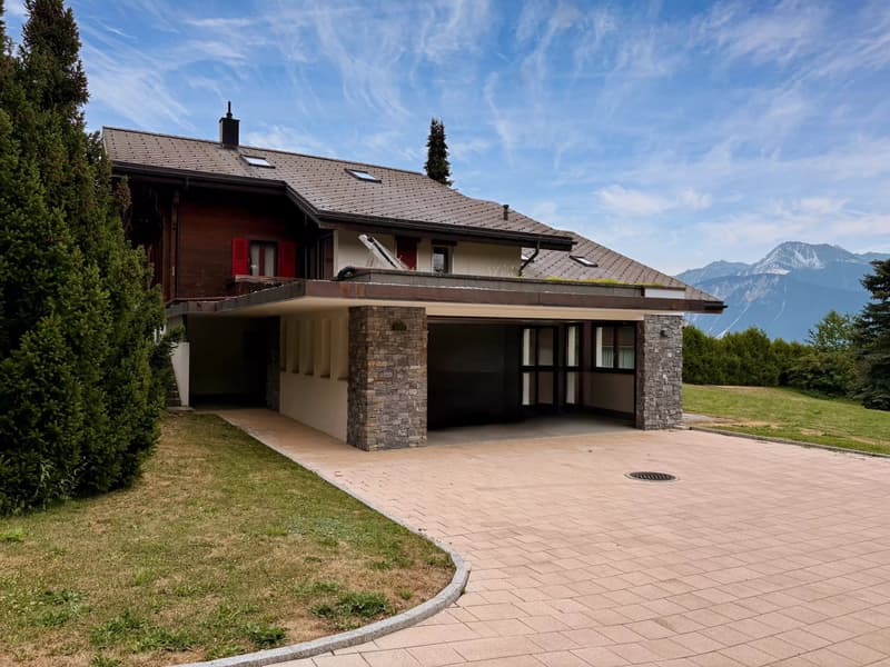 Historic 1924 chalet with independent annexe (1)