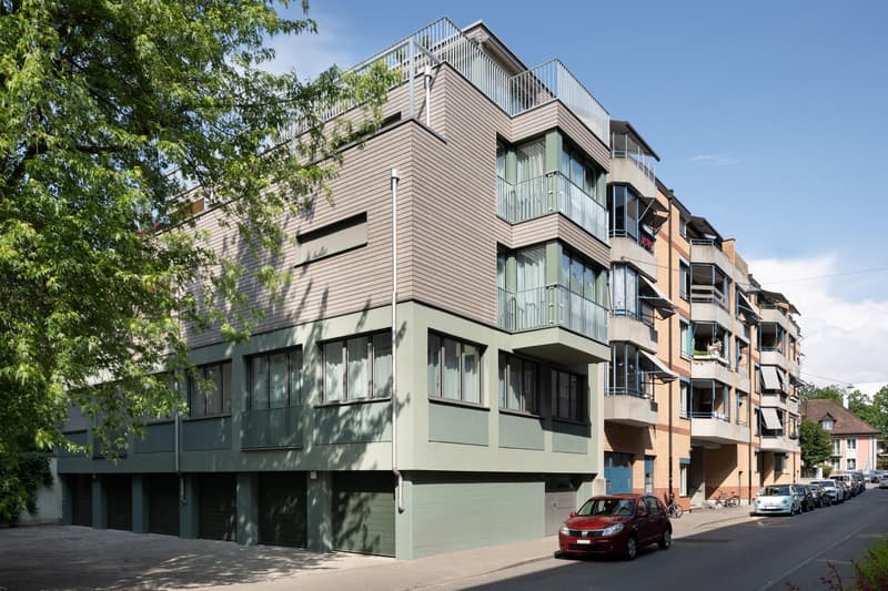 Moderne Wohnung mit grossem Balkon (1)