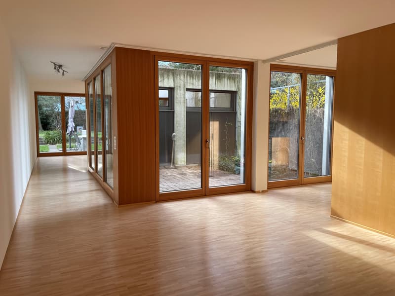 Grosse Familienwohnung mit Garten (1)