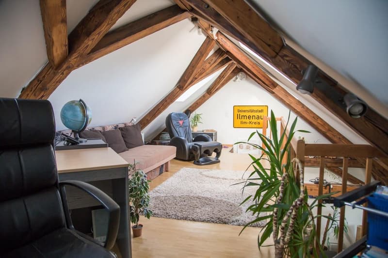 originelle Dachwohnung mit Galerie (3)