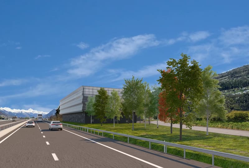 Ideally located plots of land along the highway in Sion (4)
