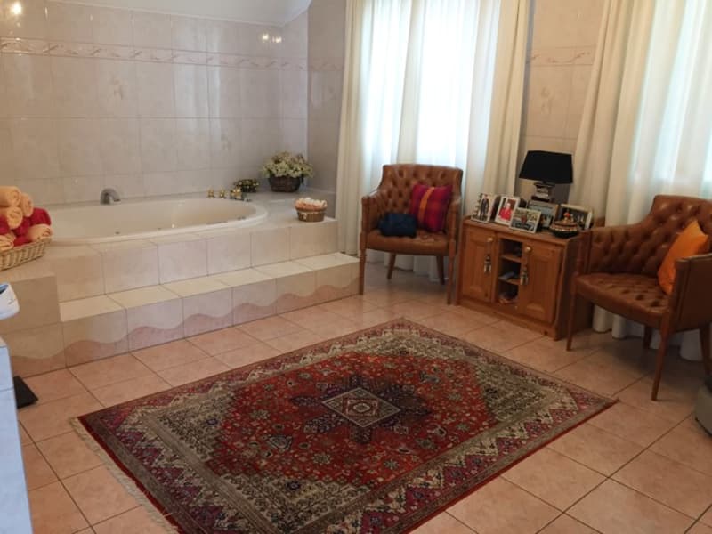 Luxurious, exclusive 6.5-room duplex apartment in Volketswil (9)