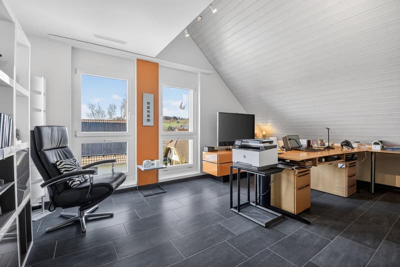 RÉSERVÉ Appartement-maisonnette moderne 5,5 pièces avec vue sans obstacle (6)